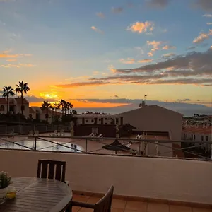 https://apartamento-adela-costa-adeje.adeje-hotels.com